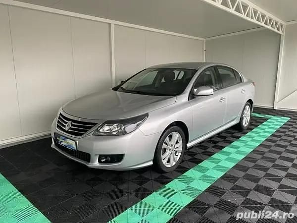 Second-hand Renault Latitude 150 CP (110 kW) 2012 Argintiu Berlinǎ