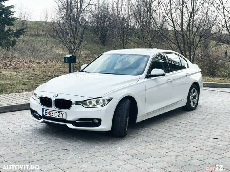 Second-hand BMW 320 Sport Line 164 CP (120 kW) 2013 Alb Berlinǎ