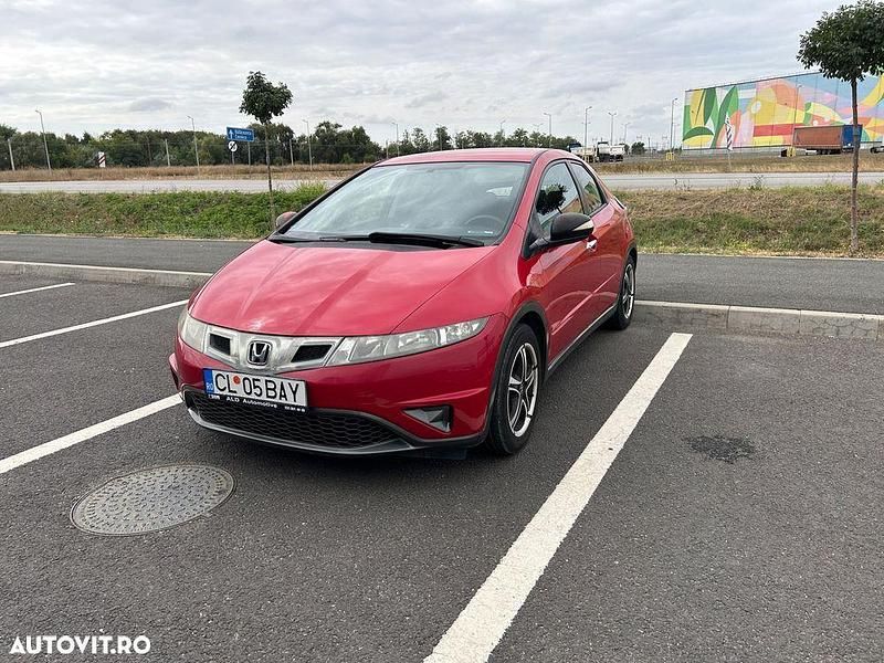 Culoarerosu Utilizat 2010 Honda Civic Hatchback | 4.850 EUR (Preț OK) - Imagine 1/4