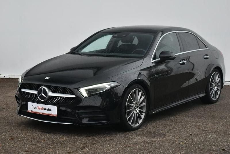 Negru normal Utilizat 2021 Mercedes A250 | 29.490 EUR (Super Preț) - Imagine 1/4