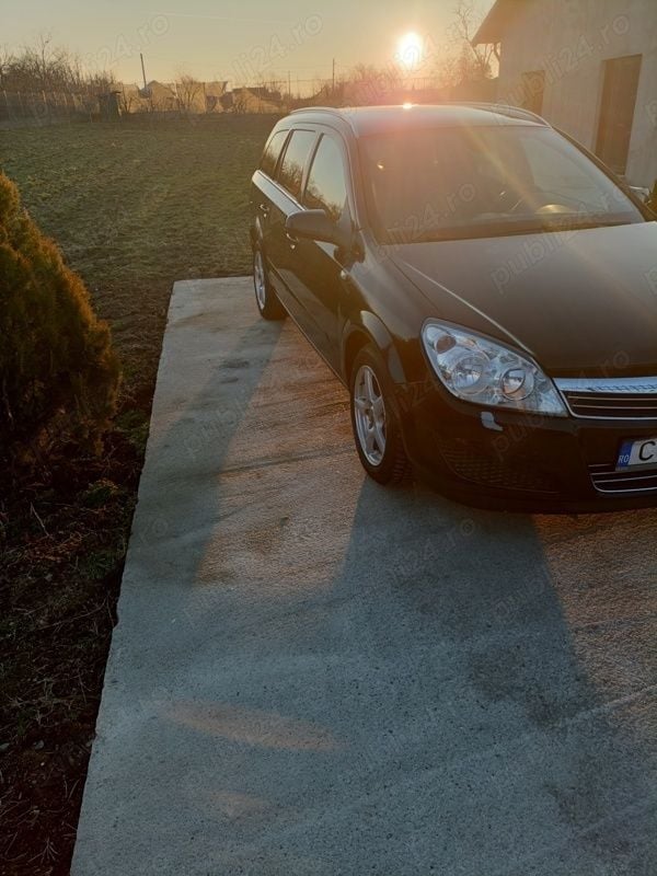 Utilizat 2008 Opel Astra Hatchback | 2.450 EUR (Preț OK) - Imagine 1/4