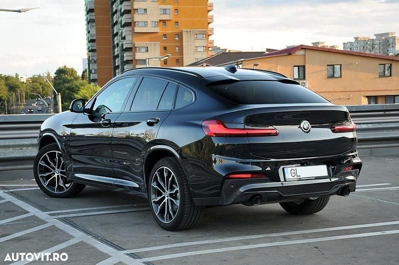 Second-hand BMW X4 Sport Line 286 CP (210 kW) 2021 Culoarenegru SUV