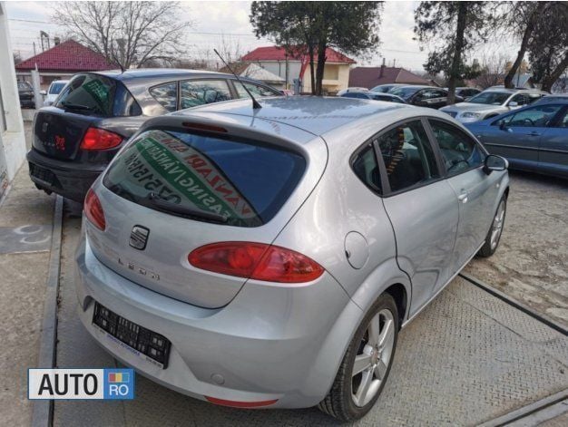 Argintiu Utilizat 2006 Seat Leon Berlinǎ | 2.999 EUR (Preț OK) - Imagine 1/4