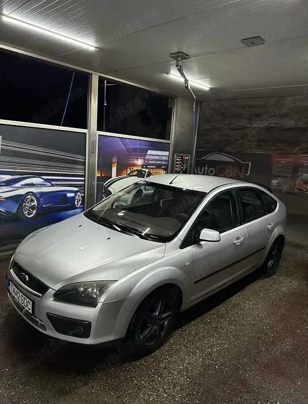 Utilizat 2006 Ford Focus Hatchback | 1.500 EUR (Preț OK) - Imagine 1/4