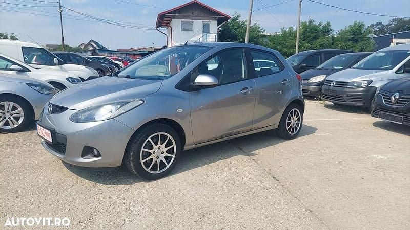 Gri Utilizat 2010 Mazda 2 Hatchback | 3.800 EUR (Preț OK) - Imagine 1/4