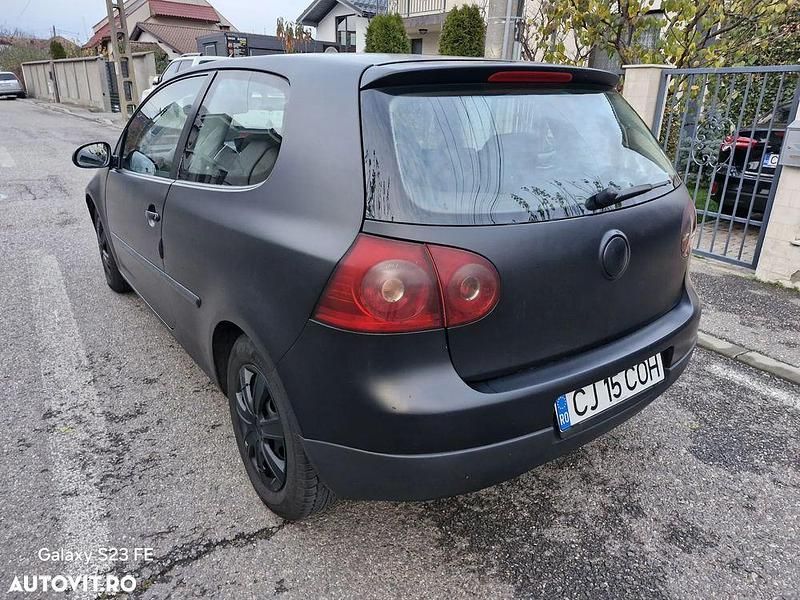 Culoarenegru Utilizat 2004 VW Golf IV Basis Hatchback | 2.500 EUR (Preț OK) - Imagine 1/4