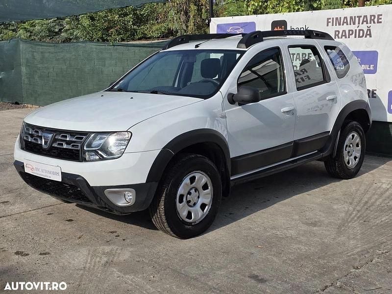 Culoarealb Utilizat 2014 Dacia Duster Lauréate SUV | 6.290 EUR (Preț bun) - Imagine 1/4