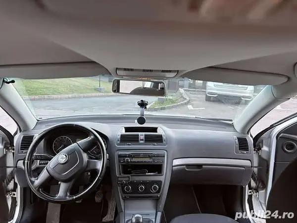 Utilizat 2011 Skoda Octavia Break | 3.699 EUR (Preț bun) - Imagine 1/4