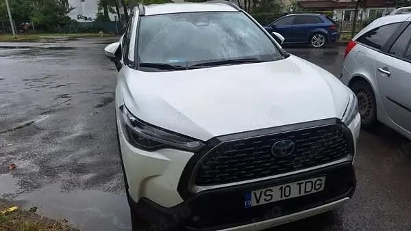 Second-hand Toyota Corolla Cross 2024 Alb SUV
