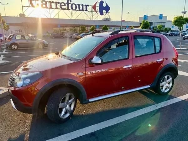 Rosu Utilizat 2012 Dacia Sandero Stepway Hatchback | 3.750 EUR (Preț OK) - Imagine 1/2