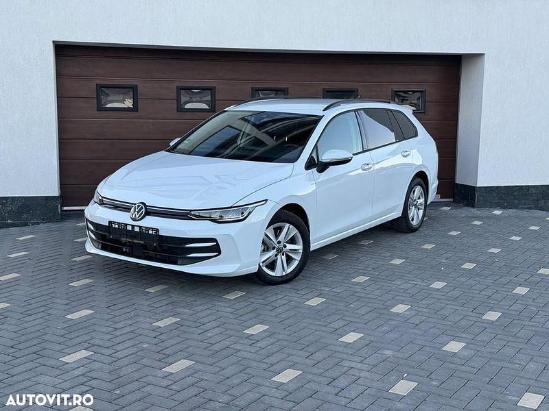 Second-hand VW Golf VIII Life 116 CP (85 kW) 2025 Culoarealb Break