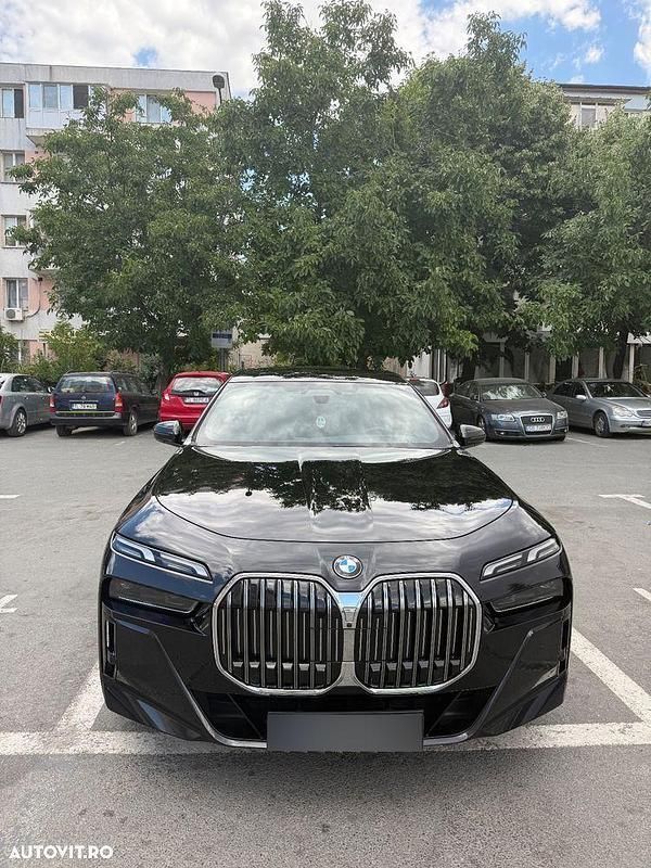 Negru Utilizat 2023 BMW 740 Berlinǎ | 92.000 EUR - Imagine 1/4