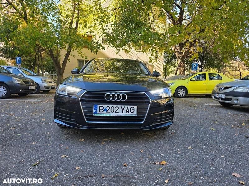 Second-hand Audi A4 Comfort 150 CP (110 kW) 2017 Culoarenegru Break