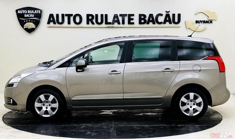 Second-hand Peugeot 5008 156 CP (114 kW) 2011 Culoarebej Monovolum