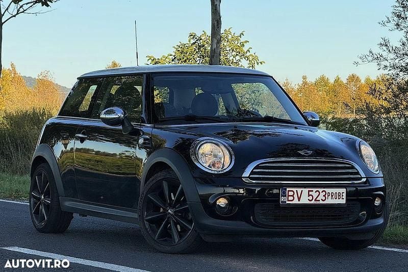 Culoarenegru Utilizat 2012 Mini Cooper Coupé Coupe | 3.900 EUR (Super Preț) - Imagine 1/4