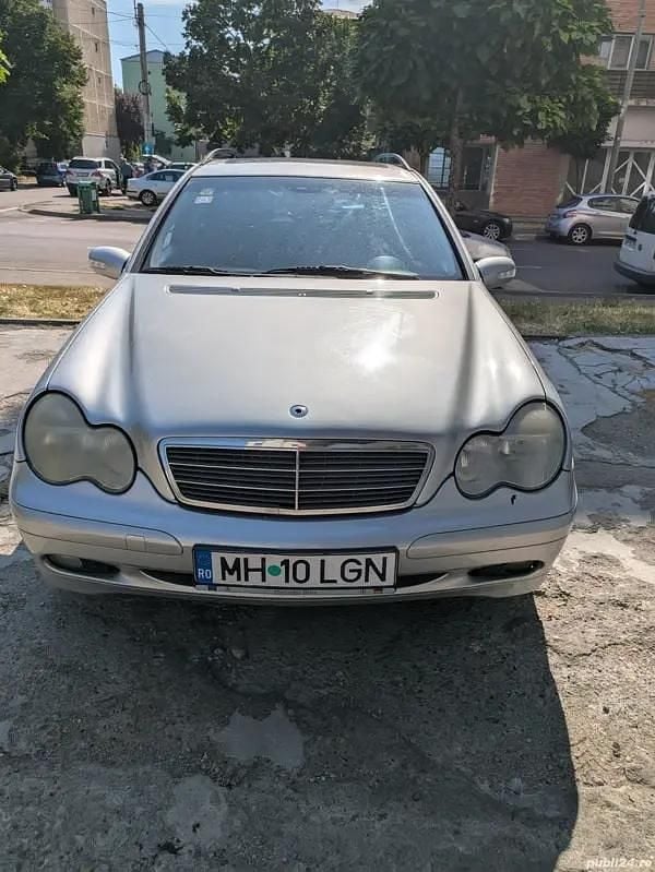Argintiu Utilizat 2003 Mercedes C220 Break | 1.400 EUR (Preț OK) - Imagine 1/4
