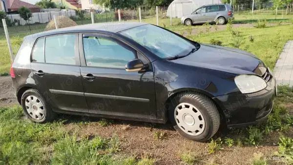 Utilizat 2005 VW Golf V Hatchback | 1.600 EUR (Preț OK) - Imagine 1/4