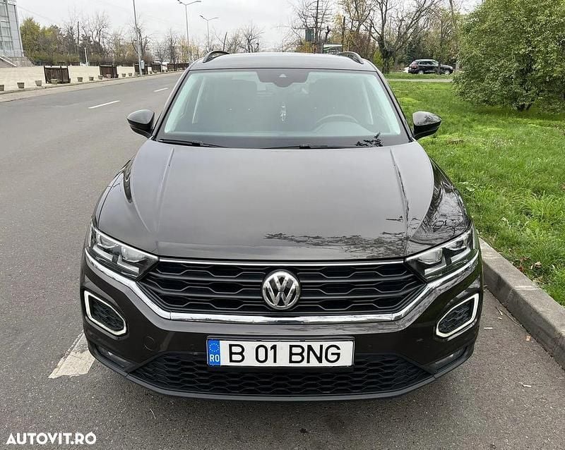 Second-hand VW T-Roc Sport 150 CP (110 kW) 2019 Culoaremaro SUV