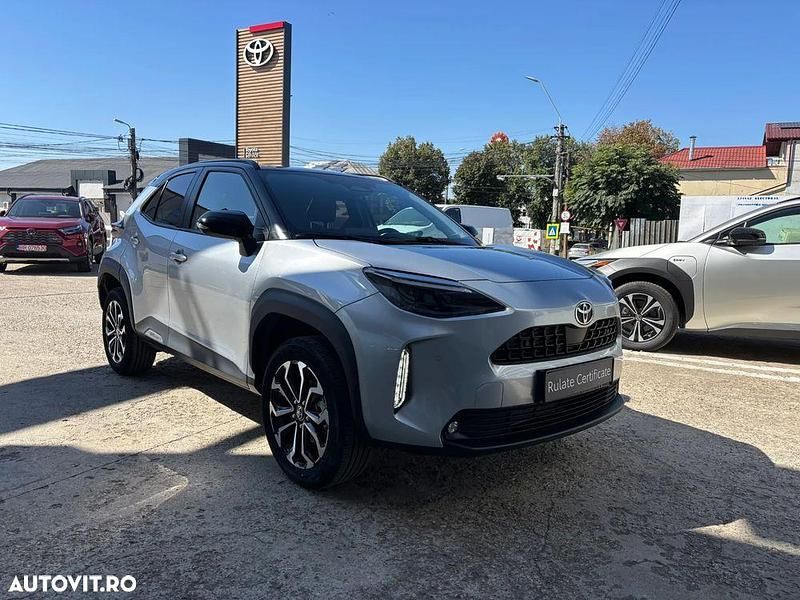 Culoareargint Nouă 2025 Toyota Yaris Cross SUV | 29.887 EUR (Preț OK) - Imagine 1/4