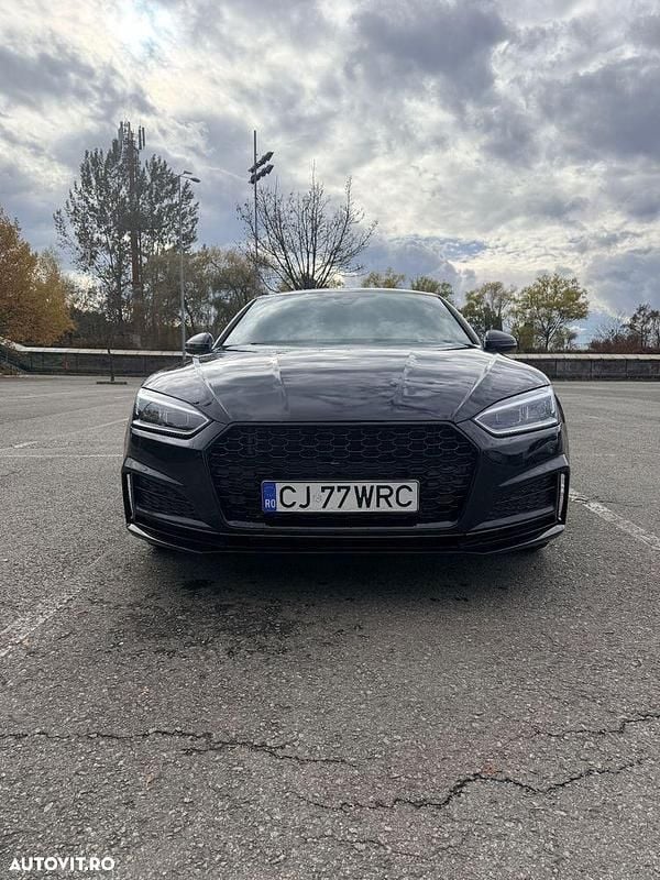 Culoarenegru Utilizat 2018 Audi A5 Comfort Coupe | 19.900 EUR (Puțin scump) - Imagine 1/4