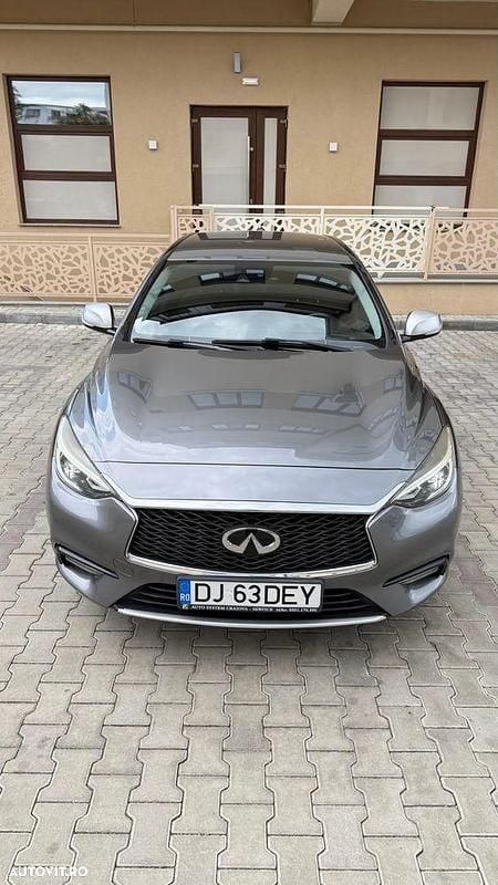 Culoaregri Utilizat 2016 Infiniti Q30 Premium Hatchback | 12.990 EUR - Imagine 1/4