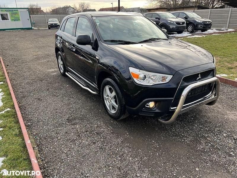 Negru Second-hand 2012 Mitsubishi ASX Intense SUV | 6.000 EUR (Preț bun) - Imagine 1/4