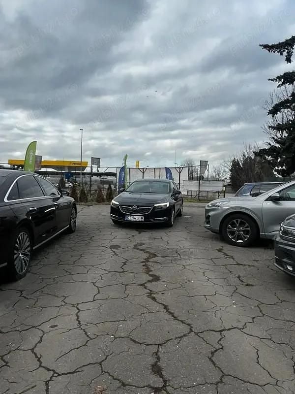 Second-hand Opel Insignia Innovation 136 CP (100 kW) 2018 Culoarealbastru Berlinǎ