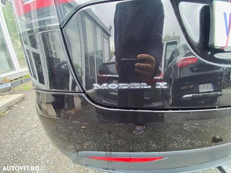 Culoarenegru Utilizat 2018 Tesla Model X SUV | 30.000 EUR - Imagine 1/4