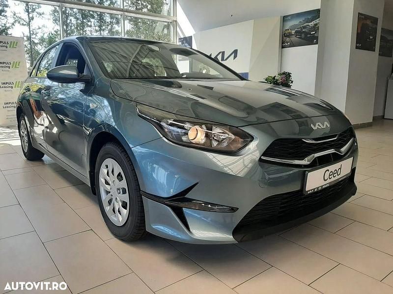 Verde Nouă 2025 Kia Ceed Best Hatchback | 22.977 EUR (Scump) - Imagine 1/4