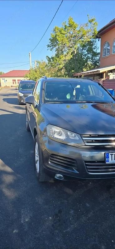 Utilizat 2011 VW Touareg SUV | 9.500 EUR (Puțin scump) - Imagine 1/4
