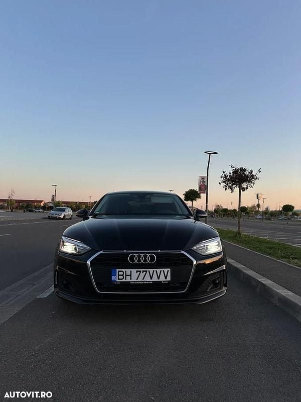 Culoarenegru Utilizat 2020 Audi A5 Sportback Coupe | 22.500 EUR (Preț OK) - Imagine 1/4