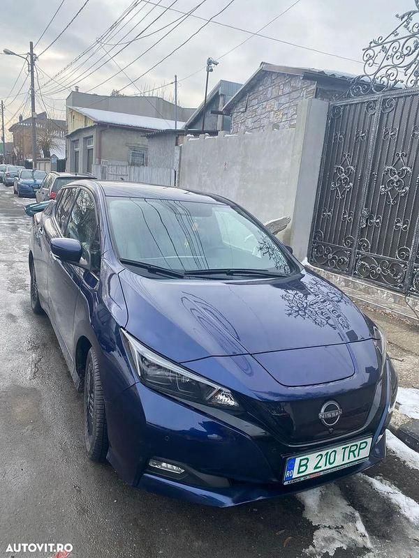 Second-hand Nissan Leaf Acenta 108 kW (147 CP) 2022 Culoarealbastru Hatchback