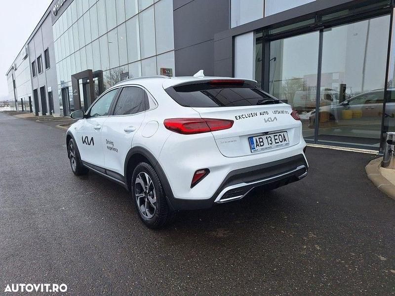 Nouă Kia XCeed 150 CP (110 kW) 2025 Culoarealb SUV