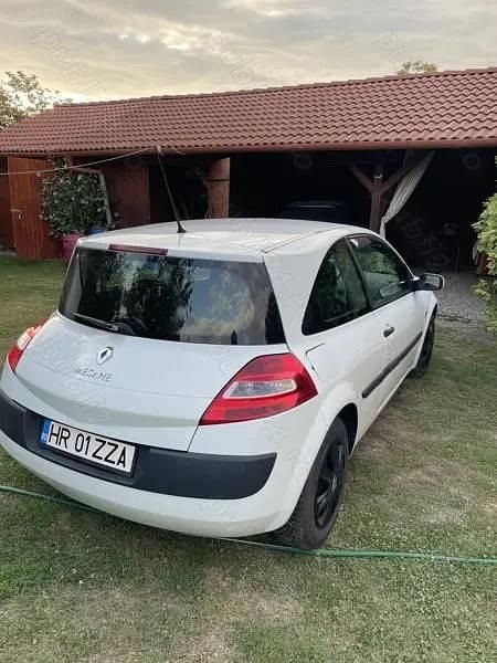 Utilizat 2008 Renault Mégane III Hatchback | 1.250 EUR (Preț bun) - Imagine 1/4