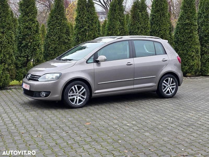 Culoaremaro Utilizat 2009 VW Golf VI Hatchback | 4.999 EUR (Puțin scump) - Imagine 1/4