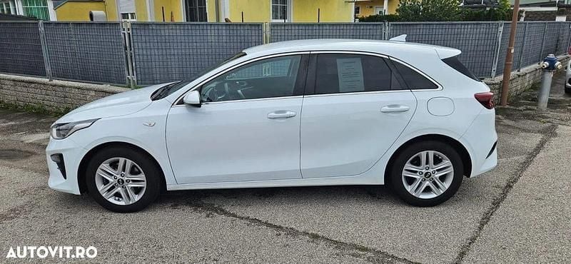 Culoarealb Utilizat 2019 Kia Ceed Edition 7 Hatchback | 13.000 EUR (Scump) - Imagine 1/4