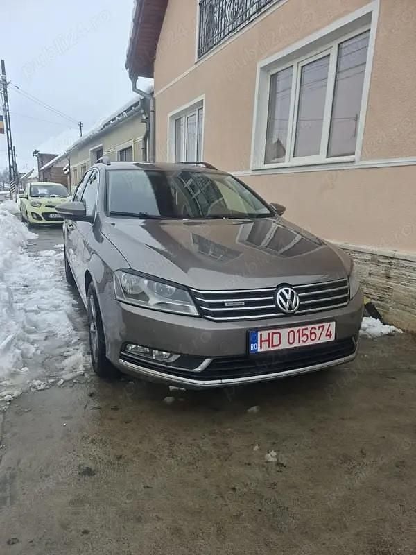 Second-hand VW Passat Highline 140 CP (102 kW) 2012 Bej Break