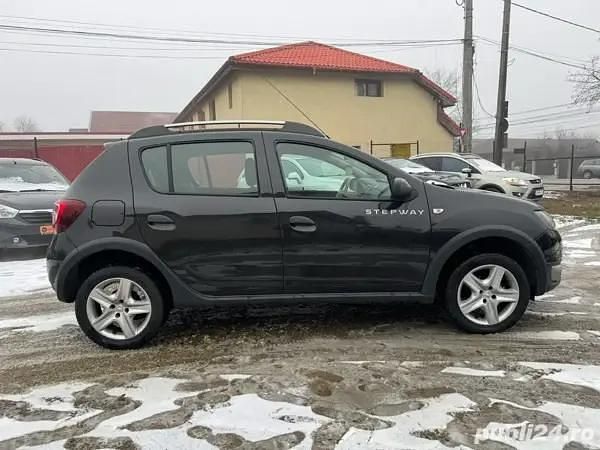 Second-hand Dacia Sandero Stepway 90 CP (66 kW) 2015 Negru Hatchback