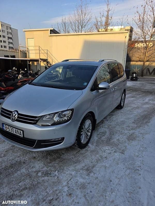 Second-hand VW Sharan Highline 184 CP (135 kW) 2016 Culoareargint Monovolum