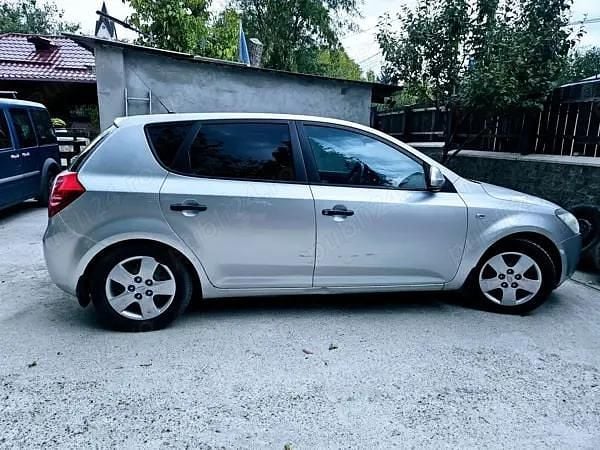 Utilizat 2008 Kia Ceed 2 Hatchback | 2.000 EUR (Preț OK) - Imagine 1/4