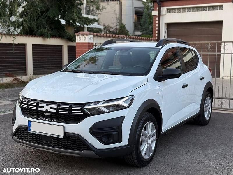Culoarealb Utilizat 2023 Dacia Sandero Comfort Hatchback | 11.650 EUR (Preț OK) - Imagine 1/4