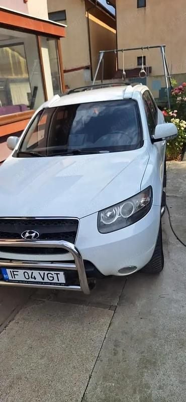 Alb Utilizat 2009 Hyundai Santa Fe SUV | 3.900 EUR (Preț bun) - Imagine 1/4