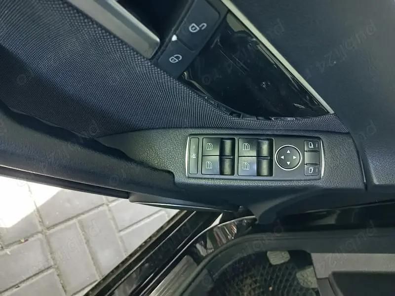 Second-hand Mercedes C180 120 CP (88 kW) 2011 Berlinǎ