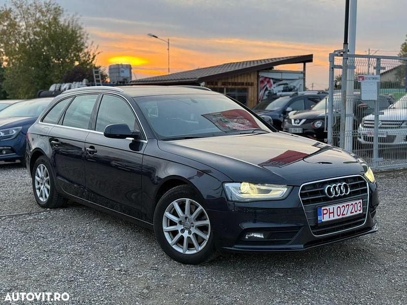 Culoarealbastru Utilizat 2012 Audi A4 Break | 7.990 EUR (Preț OK) - Imagine 1/4