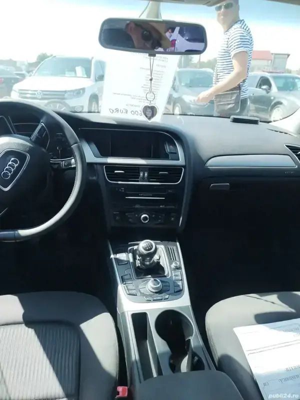 Utilizat 2013 Audi A4 Berlinǎ | 7.600 EUR (Preț bun) - Imagine 1/4