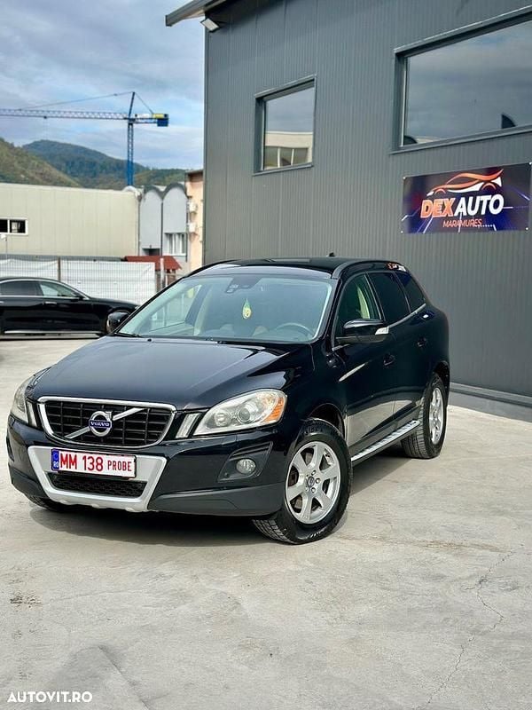 Culoarenegru Utilizat 2008 Volvo XC60 SUV | 8.450 EUR (Scump) - Imagine 1/4