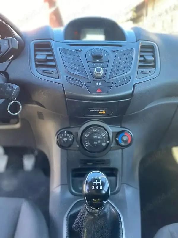 Utilizat 2014 Ford Fiesta Hatchback | 3.700 EUR (Preț OK) - Imagine 1/4