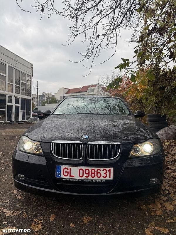Culoarenegru Utilizat 2007 BMW 325 Hatchback | 3.700 EUR - Imagine 1/4
