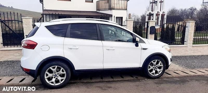 Culoarealb Utilizat 2011 Ford Kuga Trend SUV | 5.700 EUR (Preț bun) - Imagine 1/4