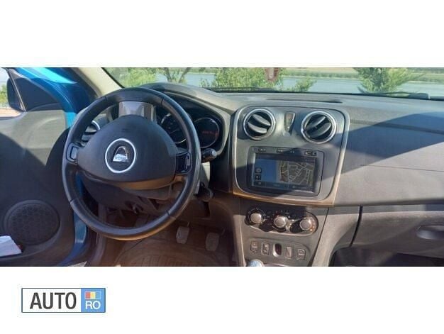 Second-hand Dacia Sandero 90 CP (66 kW) 2013 Albastru Hatchback